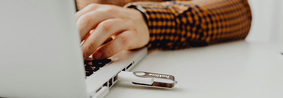 Branded Power Banks and USB Sticks: What to Check Before You Order